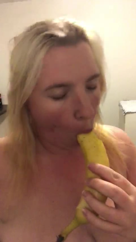 Hmm nachts spontaner geiler Spaß mit der Banane