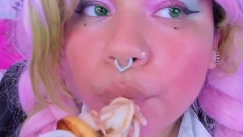 Mitsuri Kanjori ASMR: Fetisch, der Spaghetti isst und Geräusche macht