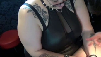 Minischwanz Loser wird bespielt: SPH, CBT, Fußfetisch