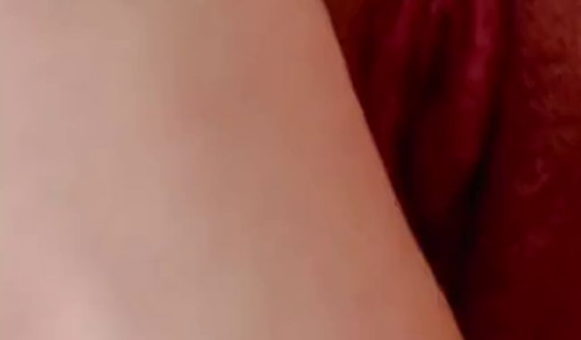 Meine geile Muschi verwöhnt mit nem Diamanten im Hintertürchen (kein ton)