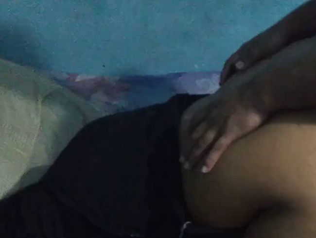 Iranische Ehefrau betrügt ihren Mann und hat Sex mit dem Nachbarn