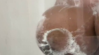 Komm bitte mit unter die Dusche ;)