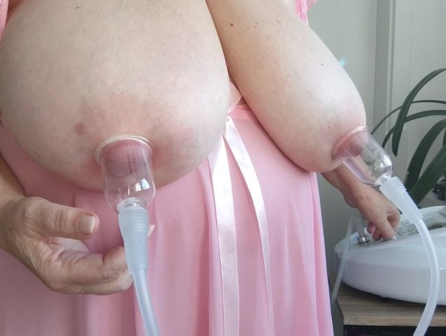 Die rhythmischen Nippelsäuger an den dicken Titten