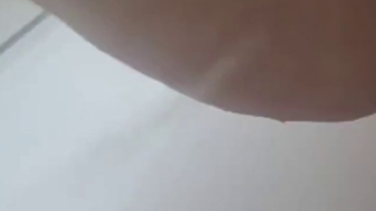 Heißer Piss unter der Dusche