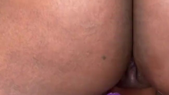 Schau mir zu, wie ich auf diesem Dildo reite? Bring dich so weit auf die Spitze, bis du nicht mehr kannst??