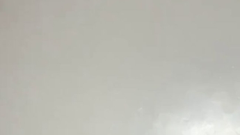 Schau mir zu, wie ich in deiner Lieblingsunterwäsche auf meinen fetten Hintern klatsche?