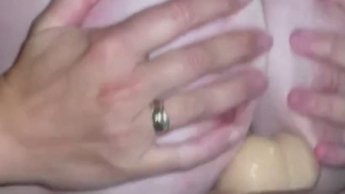 TITTENFICK GEFÄLLIGST ?