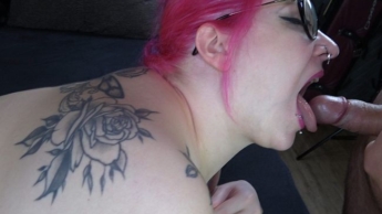 Userdreh und Sperma schlucken mit Pina und Abby