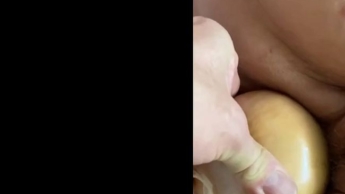 Passt der Kürbis in meine Muschi? (125)