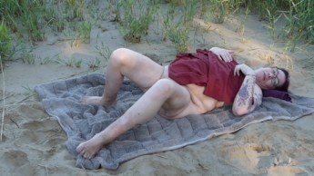 Sommer, Sonne, Sex – Geiler Strandtuchfick