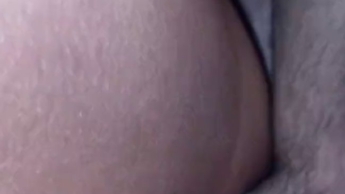 Fick mich Doggy. Zeig mir deine geilen Stöße. Du gibst den Fick-Rhythmus an. ?